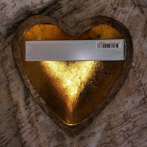 BECCA Cosmetics Skin Love BRIGHTENING& BLUR PRIMER - Picture 2 of 7